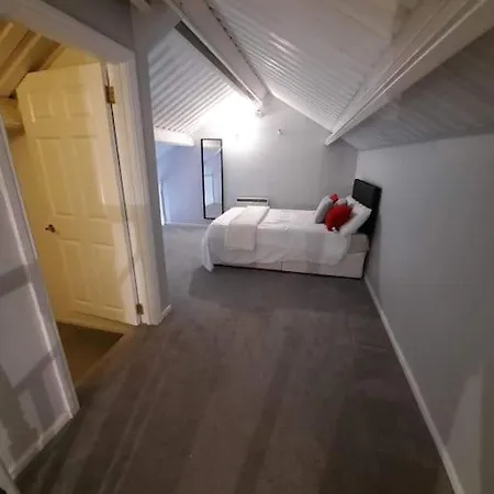 Apartment снеск Q,r-с0de First -,-pine Wintergardens *